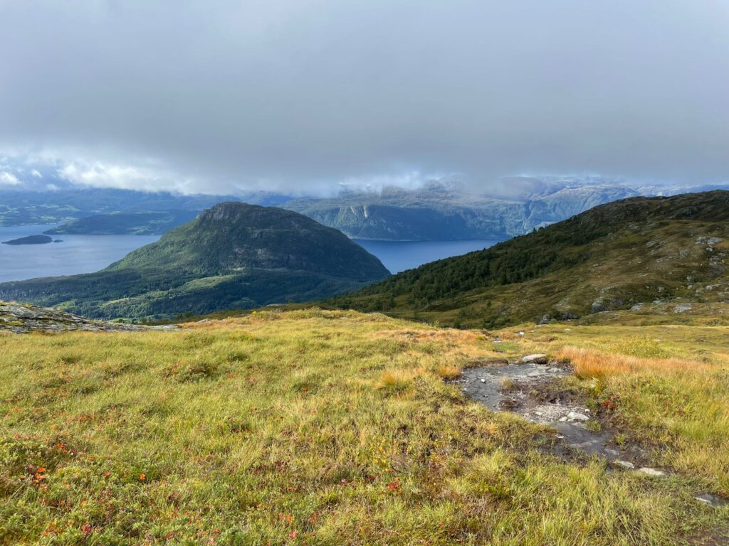 Hiking in South Norway, Hardangerfjord: Samlen